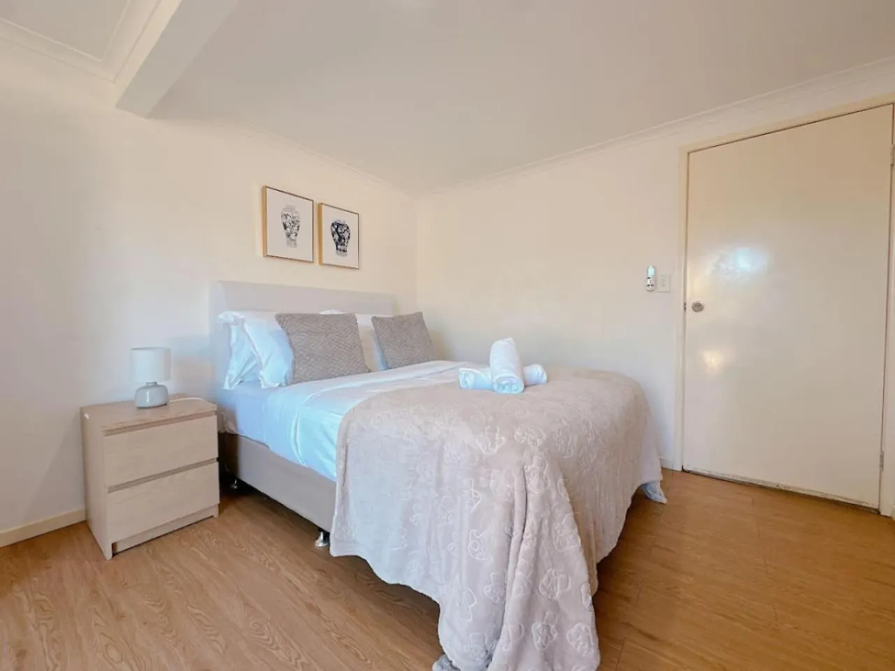 Comfy Unit Near Garden City Westfield Street Parking Brisbane Apartment